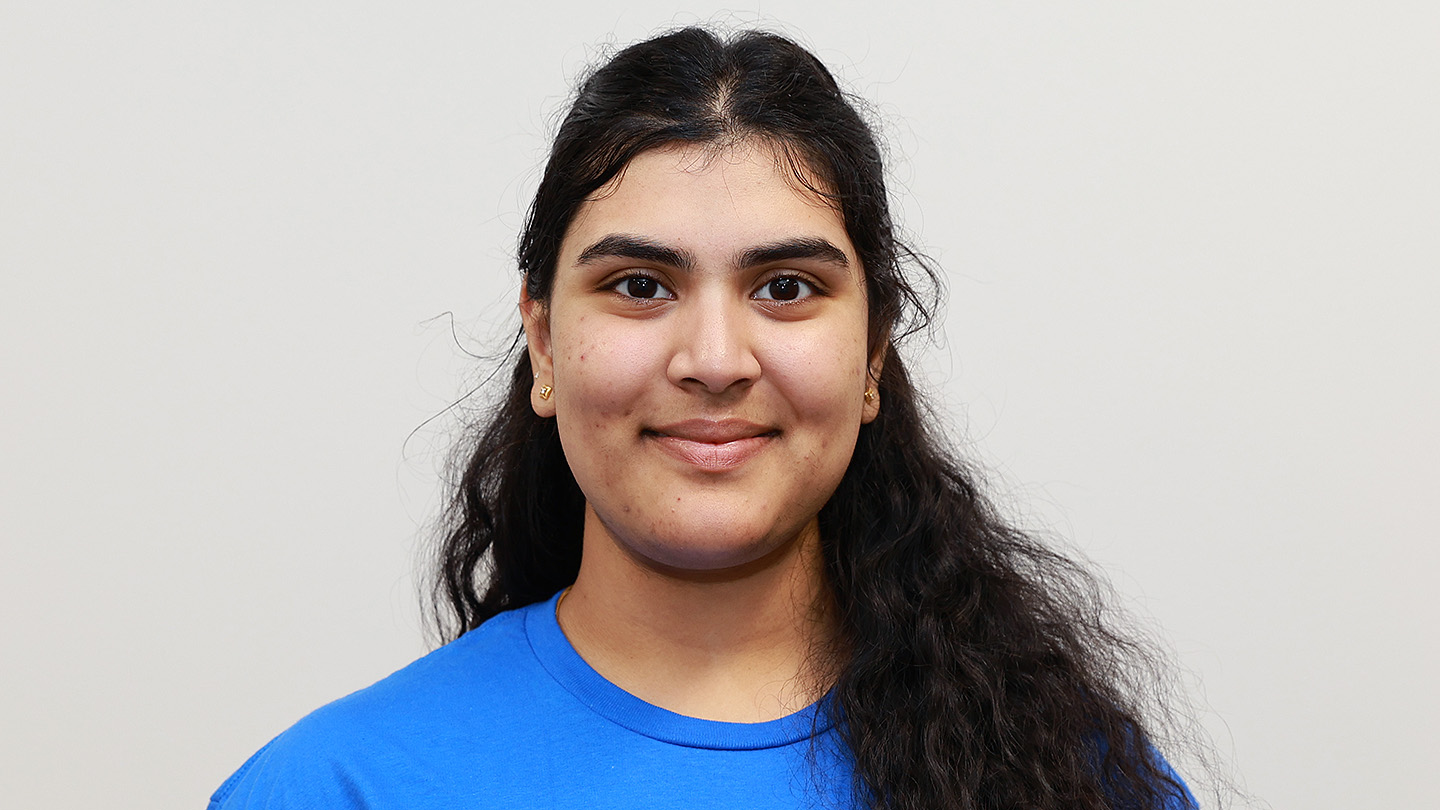 Rinisha R